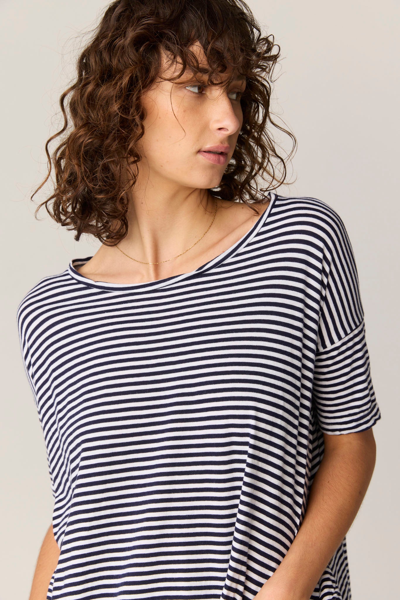 STRIPE POP TEE - NAVY & WHITE