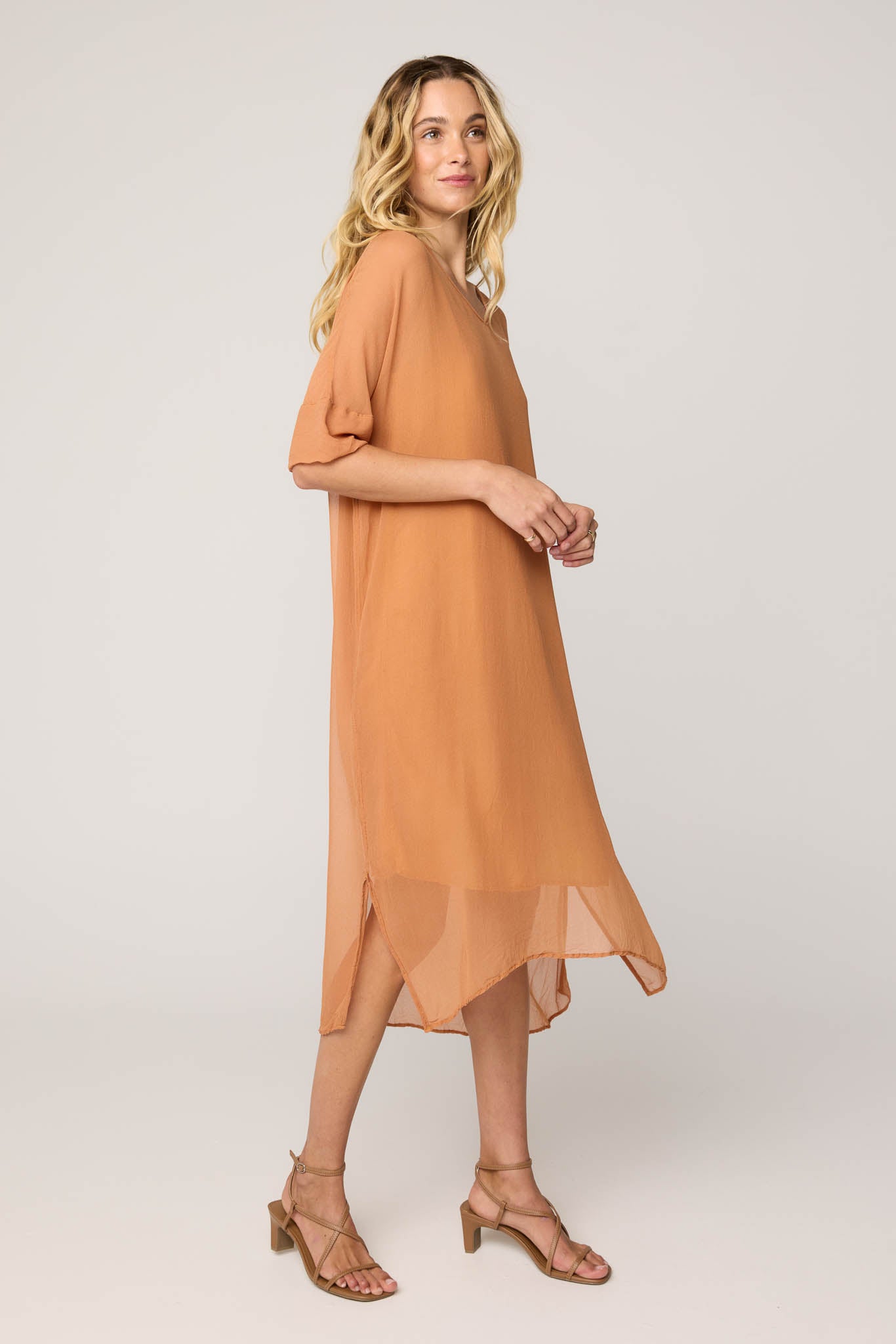 TALLOWS DRESS - APRICOT