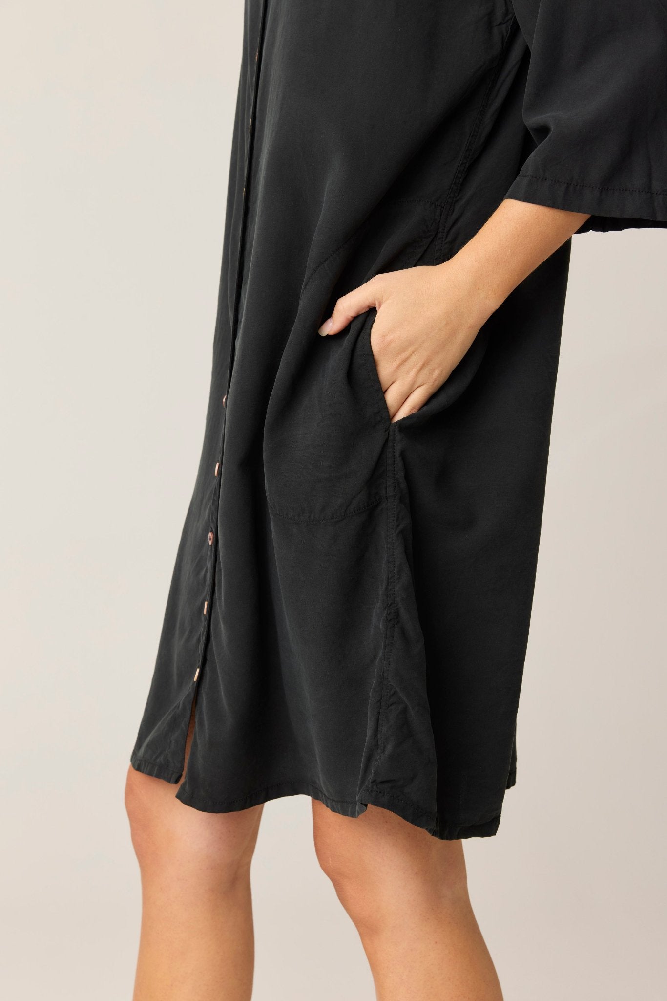 GRACIE SHIRT DRESS - NOIR (PRE - ORDER) - Primness