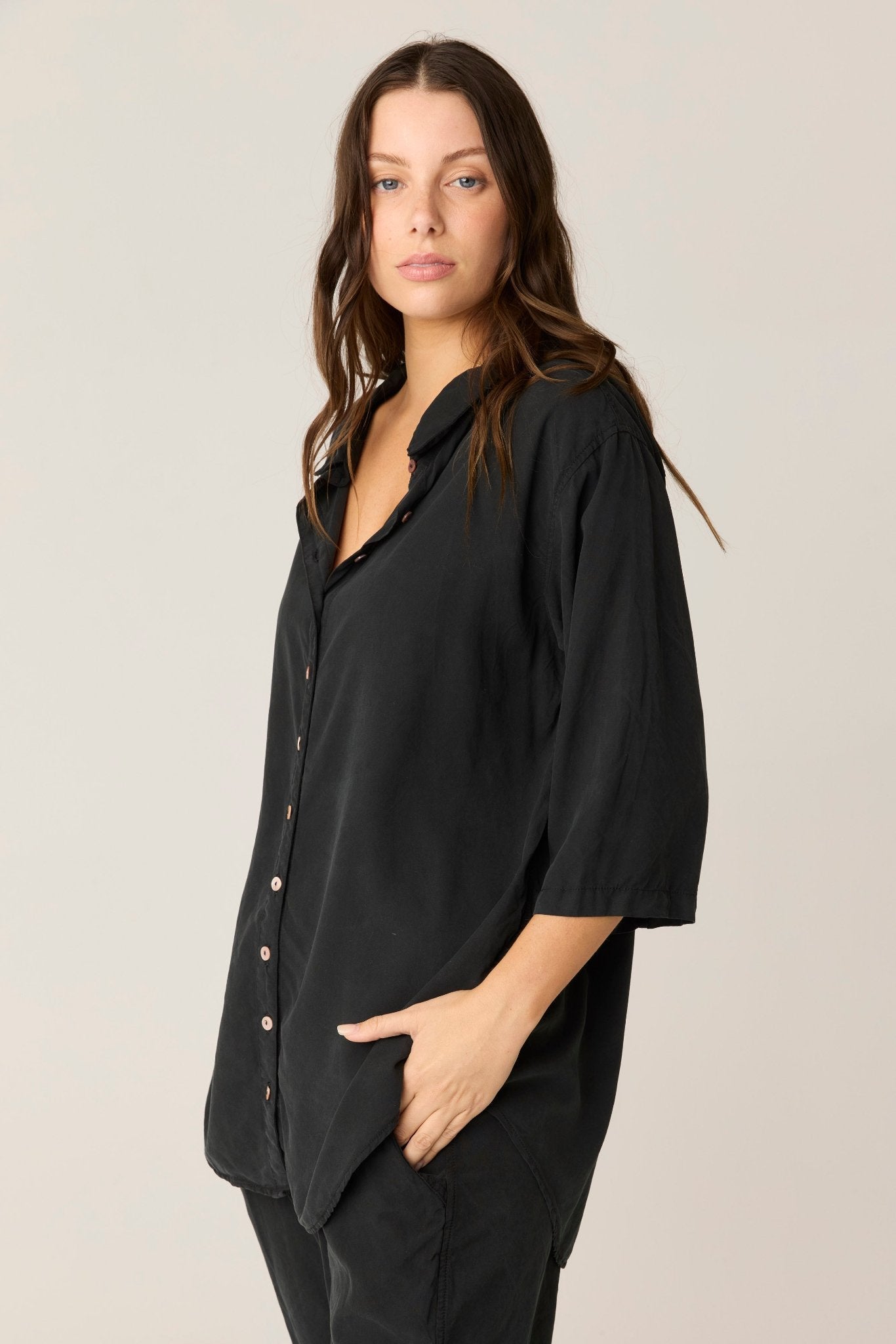 GRACIE SHIRT - NOIR (PRE - ORDER) - Primness