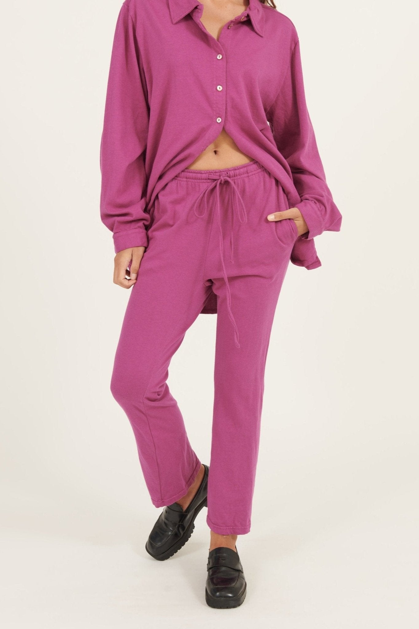 ARIA FLARED PANT - CHERRY - Primness