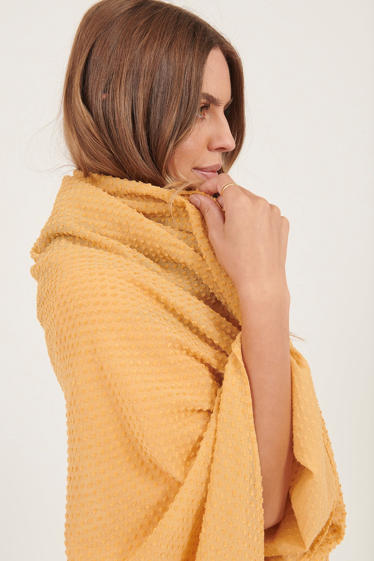 DOTTY BEACH THROW - AMBER - Primness