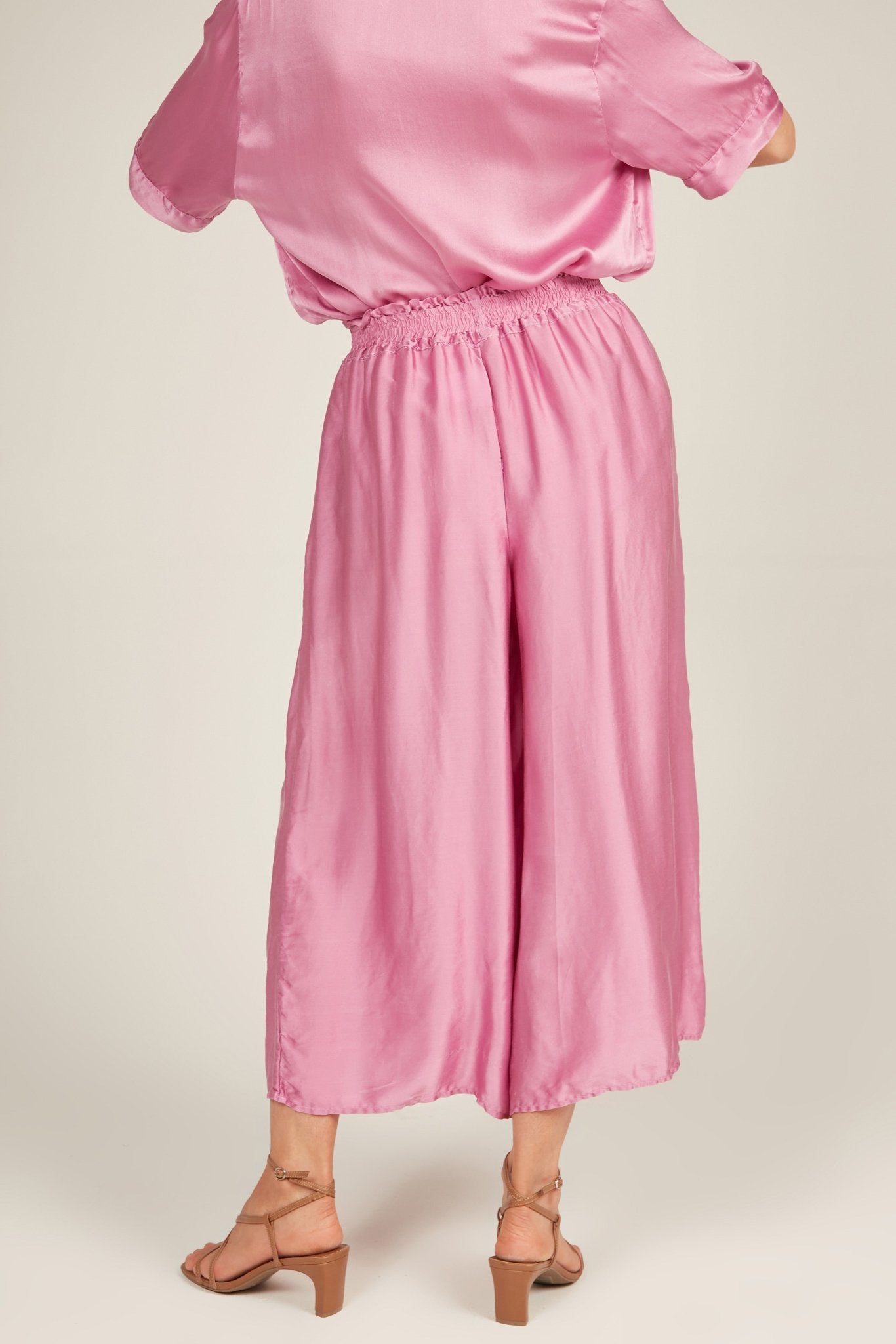 GLOSSED LOOSE PANT - CARNATION PINK - Primness