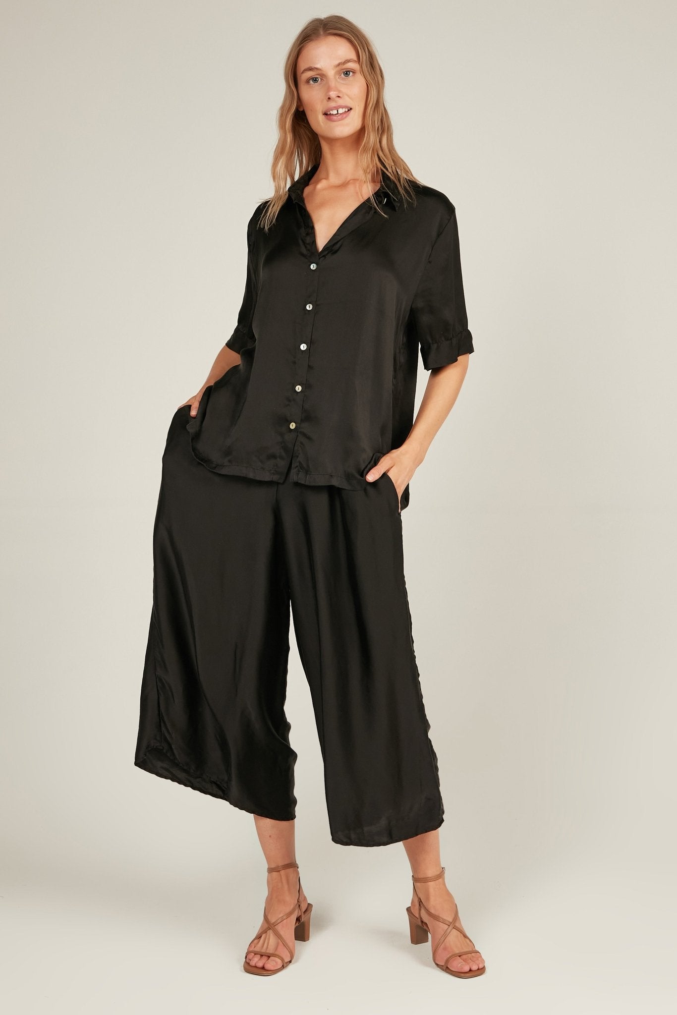 GLOSSED LOOSE PANT - NOIR - Primness