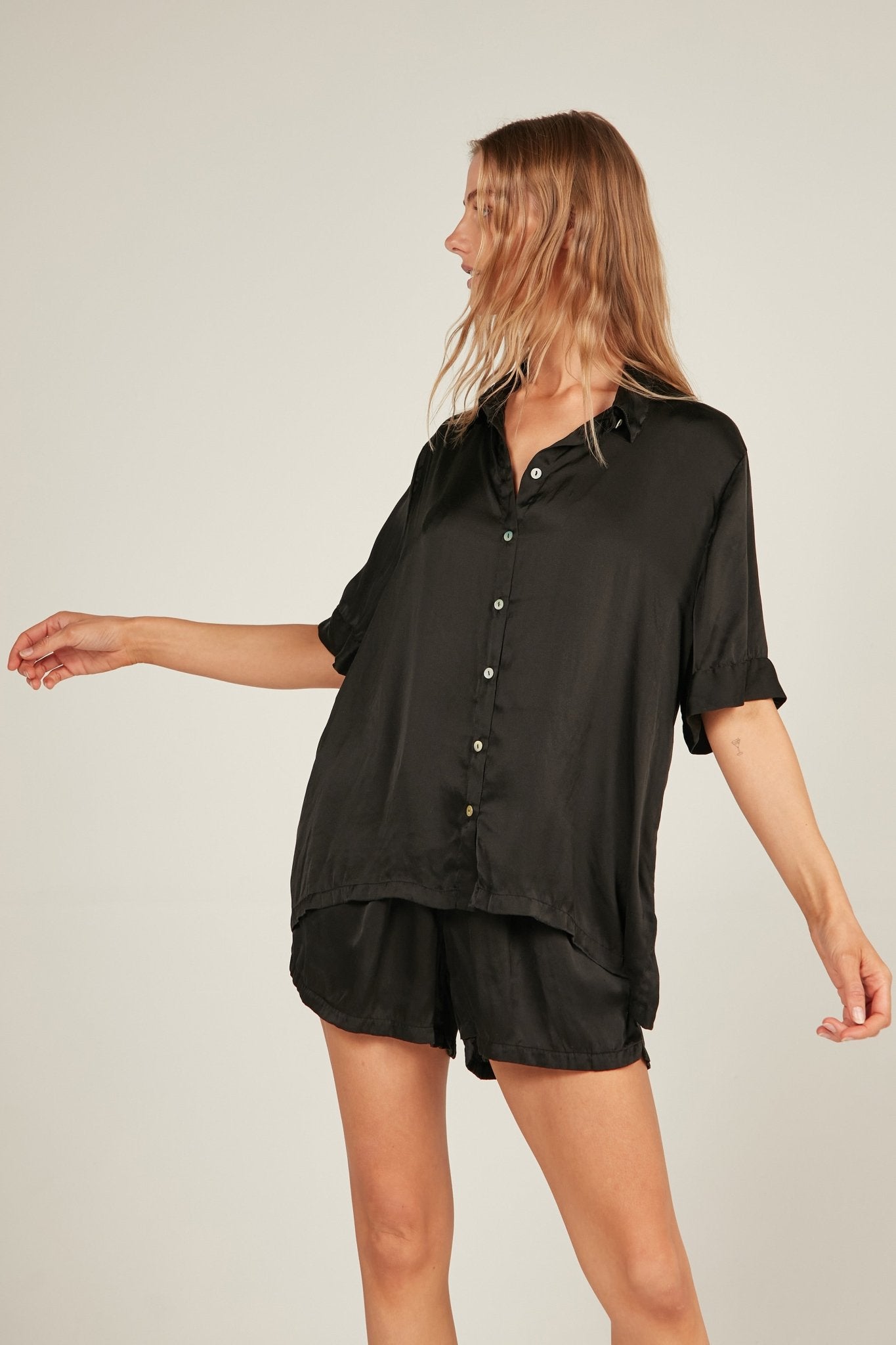 GLOSSED SHIRT - NOIR - Primness