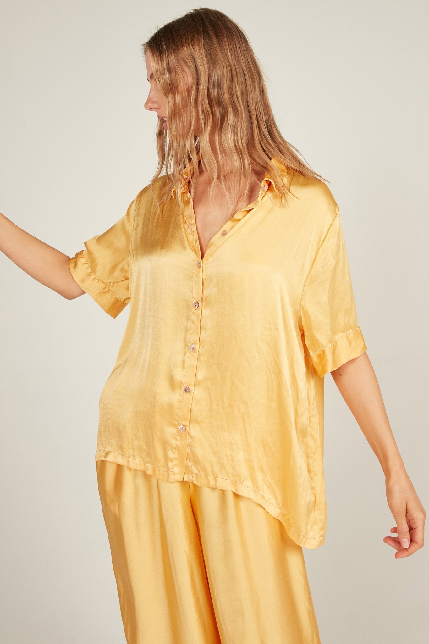 GLOSSED SHIRT - SUNFLOWER - Primness