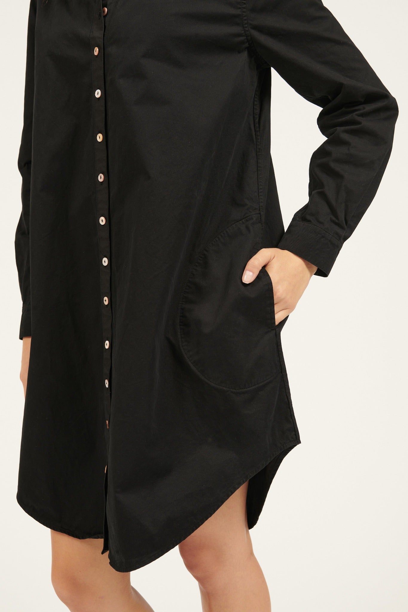 LONLON SHIRT DRESS - NOIR (PRE-ORDER) - Primness