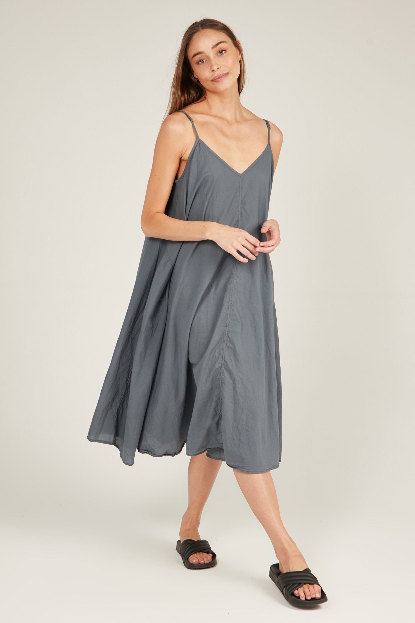 LOURVE SUNDRESS - CHARCOAL - Primness