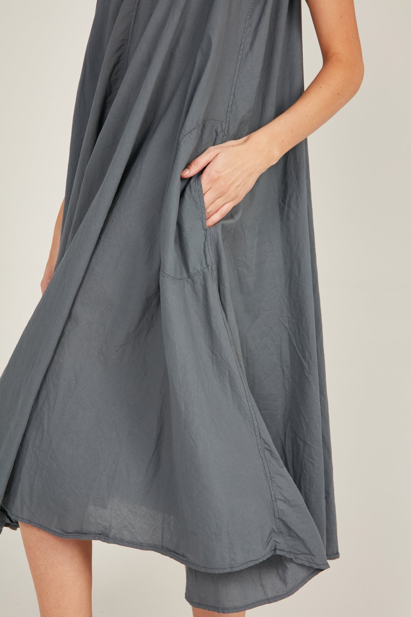 LOURVE SUNDRESS - CHARCOAL - Primness