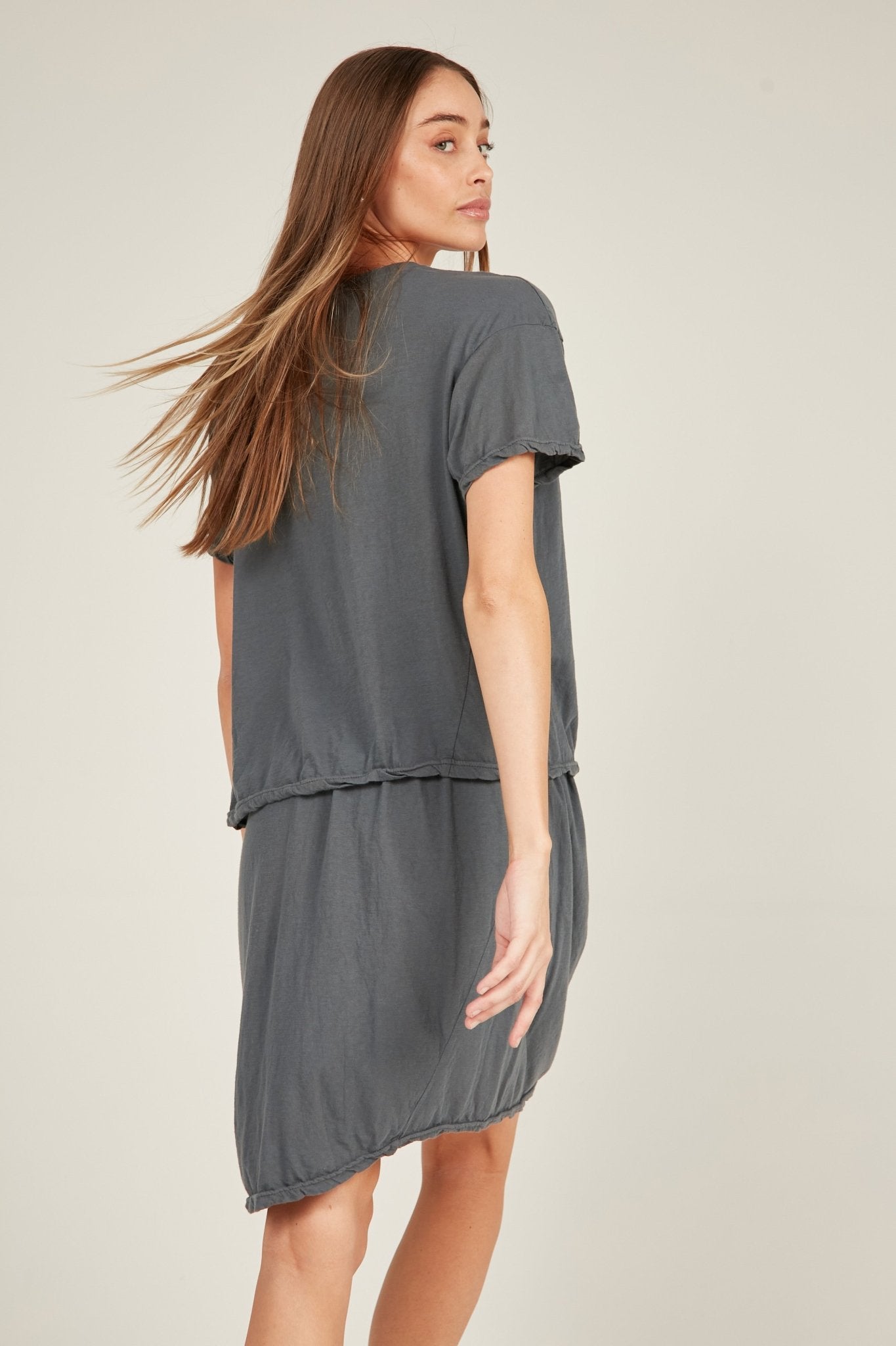 LUCKIE TEE - CHARCOAL - Primness