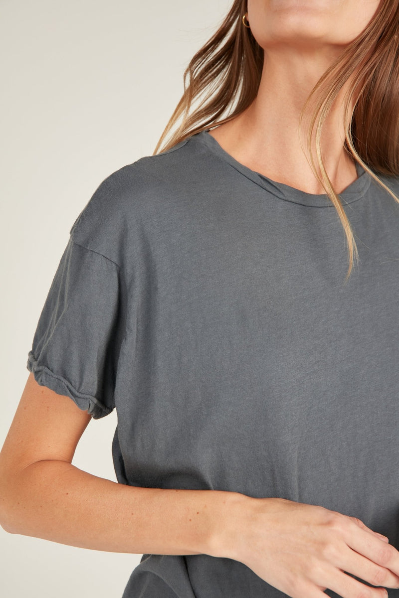 LUCKIE TEE - CHARCOAL - Primness