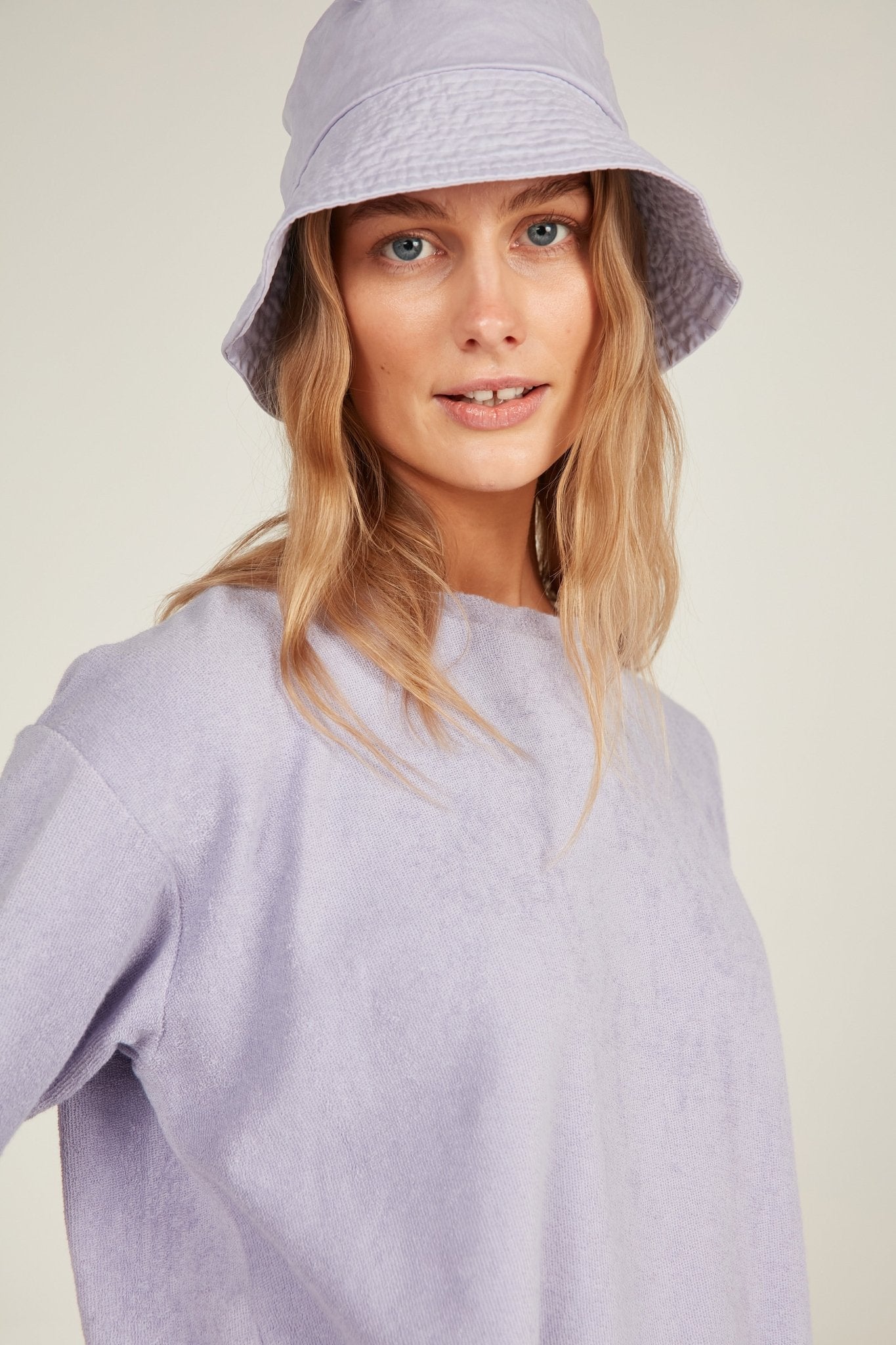 PEACHES BUCKET HAT - LILAC - Primness