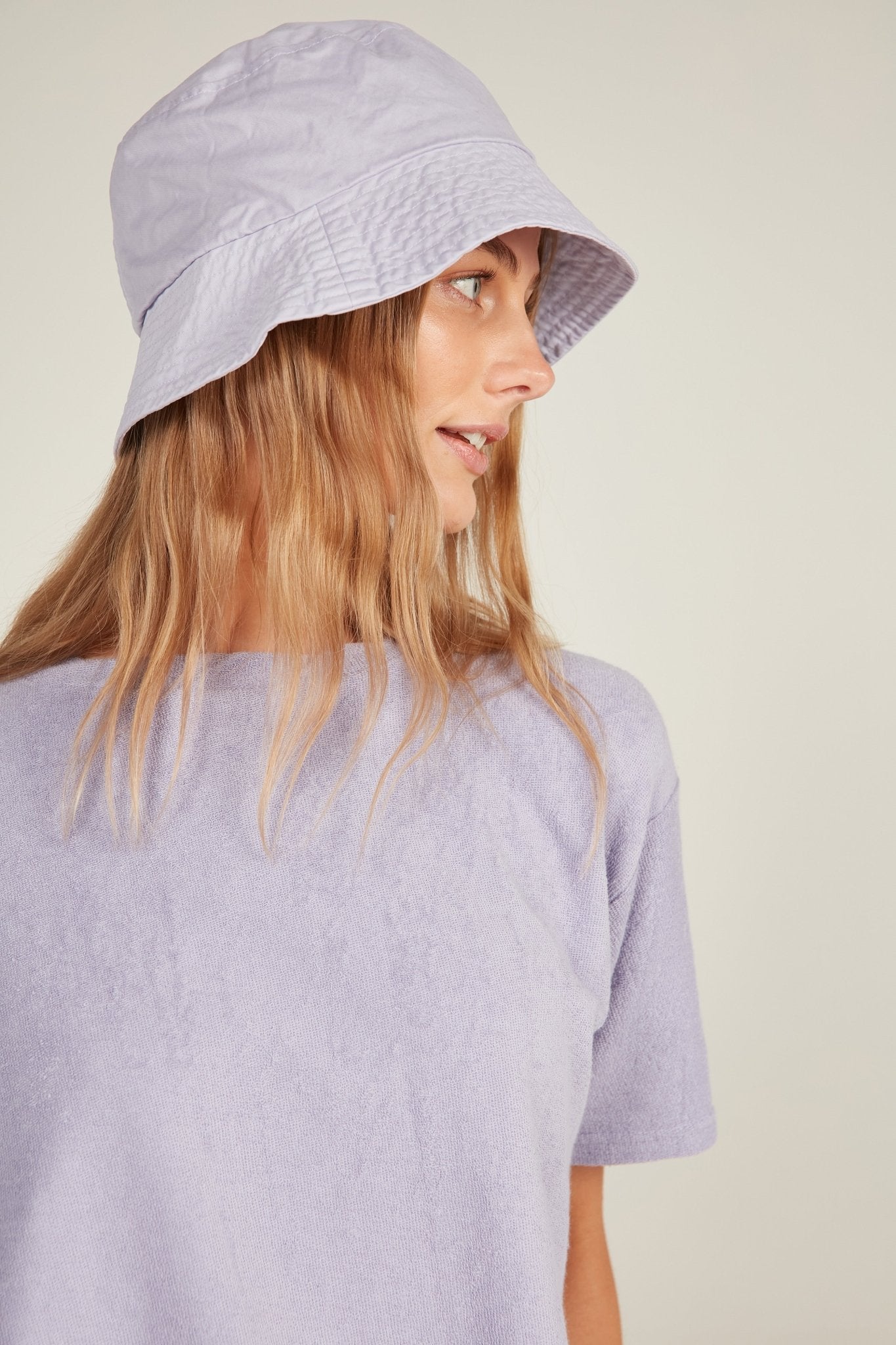 PEACHES BUCKET HAT - LILAC - Primness