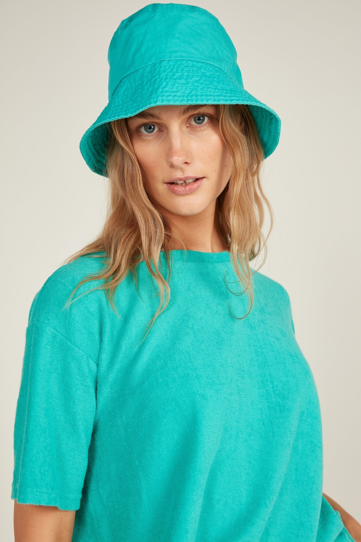 PEACHES BUCKET HAT - TURQUOISE - Primness