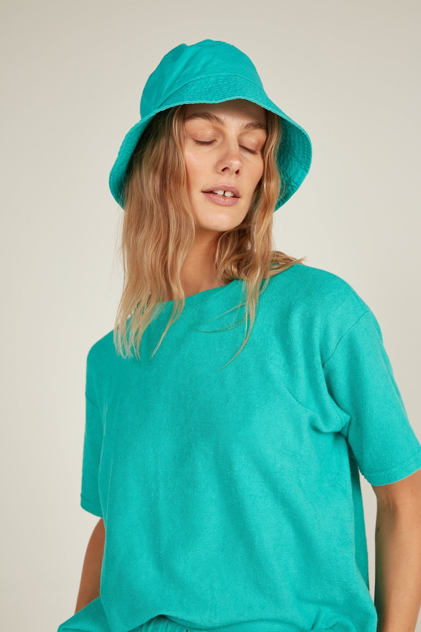 PEACHES BUCKET HAT - TURQUOISE - Primness