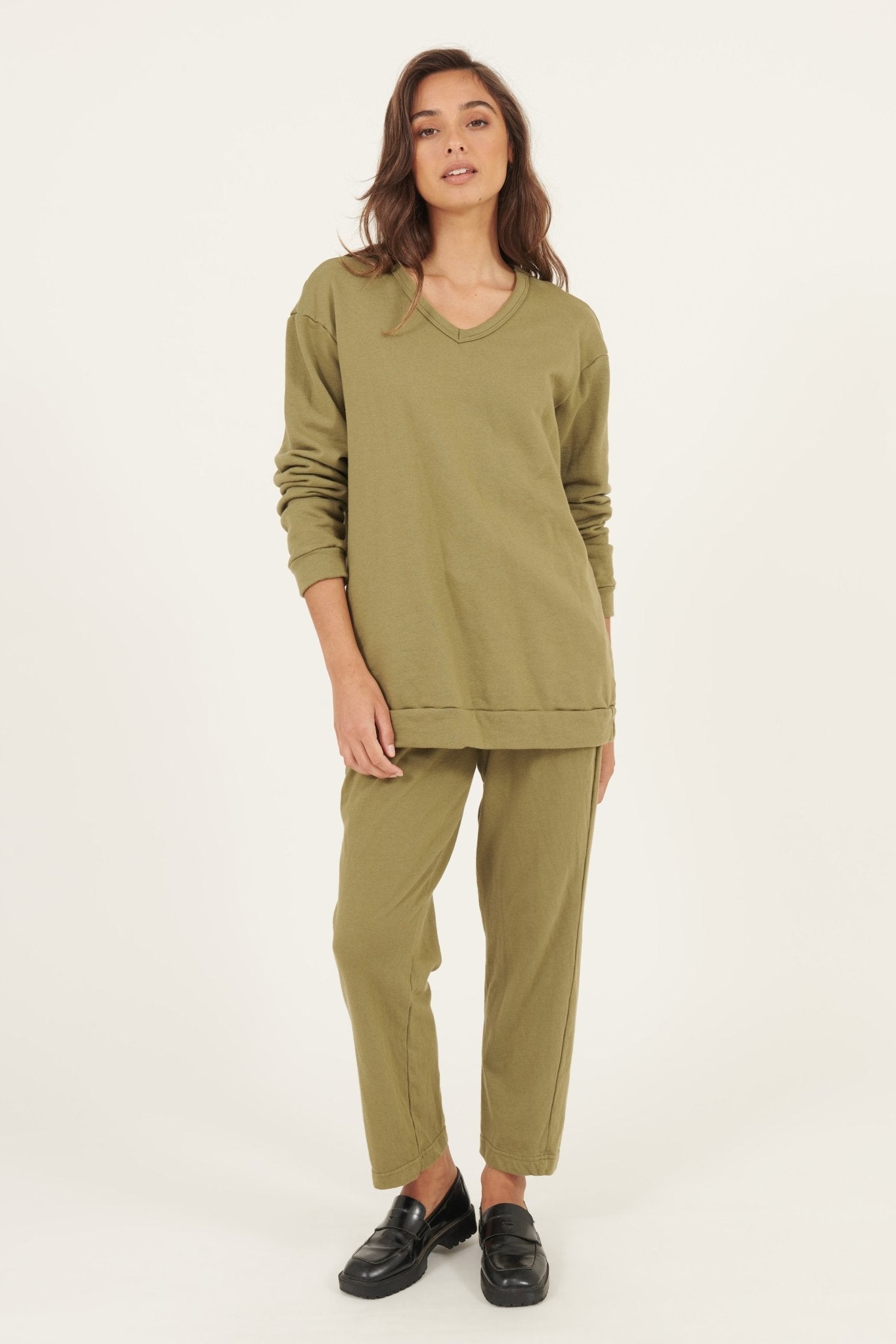 PERF V NECK - KHAKI - Primness