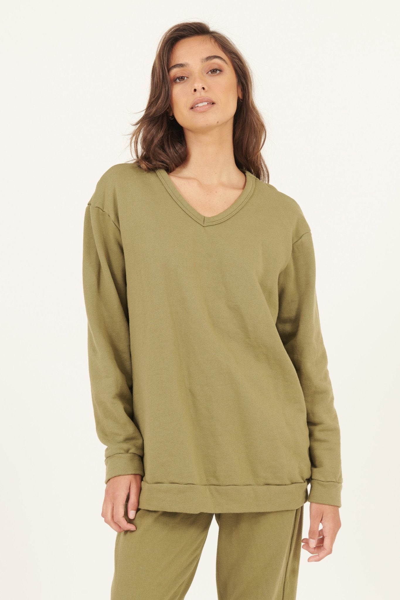 PERF V NECK - KHAKI - Primness