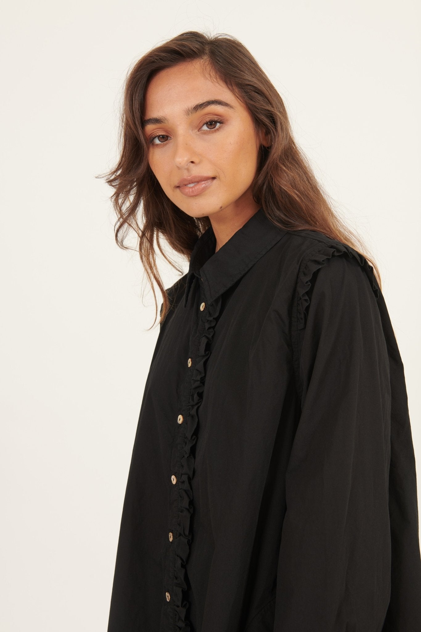 RUFFLES SHIRT DRESS - NOIR - Primness